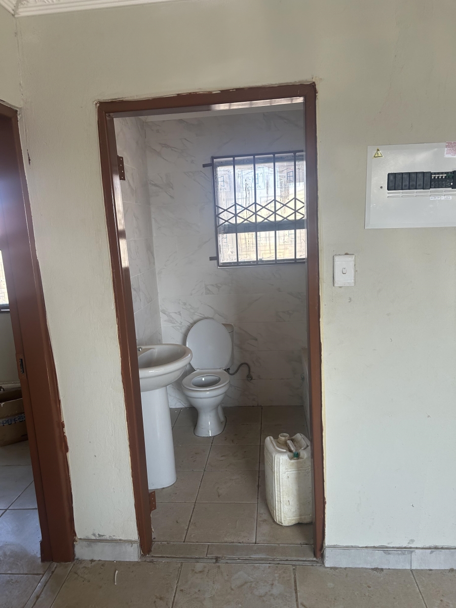 8 Bedroom Property for Sale in Rammulotsi Free State